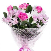 Bouquet of roses and chrysanthemums 